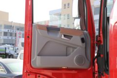 东风商用车 天龙旗舰KX 王者版 530马力 6X4 LNG自动档牵引车(液缓)(DFH4250D13)