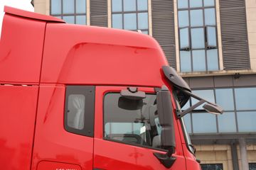 �������ó� ����KL�ؿ� 480���� 6X4 LNGǣ����ͼƬ