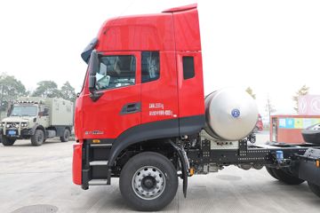 �������ó� ����KL�ؿ� 480���� 6X4 LNGǣ����ͼƬ