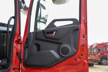 �������ó� ����KL�ؿ� 480���� 6X4 LNGǣ����ͼƬ