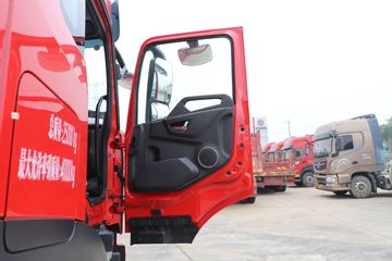 �������ó� ����KL�ؿ� 480���� 6X4 LNGǣ����ͼƬ