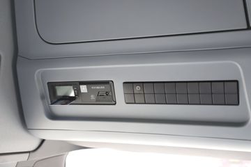 �������ó� ����KL�ؿ� 480���� 6X4 LNGǣ����ͼƬ