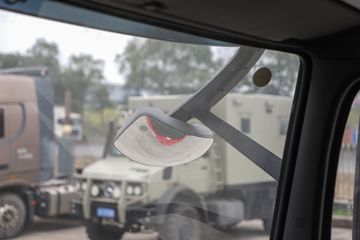 �������ó� ����KL�ؿ� 480���� 6X4 LNGǣ����ͼƬ