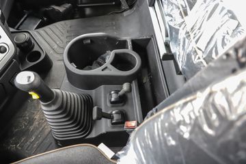 �������ó� ����KL�ؿ� 480���� 6X4 LNGǣ����ͼƬ