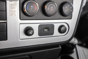 �������ó� ����KL�ؿ� 480���� 6X4 LNGǣ����ͼƬ