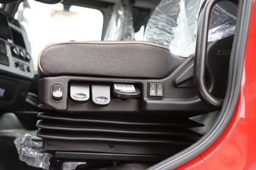 �������ó� ����KL�ؿ� 480���� 6X4 LNGǣ����ͼƬ