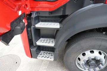 �������ó� ����KL�ؿ� 480���� 6X4 LNGǣ����ͼƬ