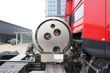 �������ó� ����KL�ؿ� 480���� 6X4 LNGǣ����ͼƬ