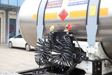 �������ó� ����KL�ؿ� 480���� 6X4 LNGǣ����ͼƬ