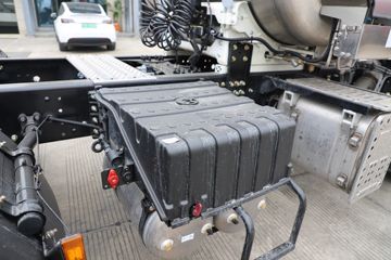 �������ó� ����KL�ؿ� 480���� 6X4 LNGǣ����ͼƬ