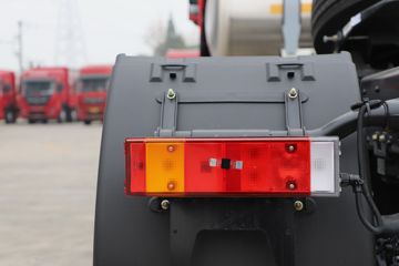 �������ó� ����KL�ؿ� 480���� 6X4 LNGǣ����ͼƬ