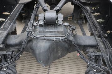 �������ó� ����KL�ؿ� 480���� 6X4 LNGǣ����ͼƬ