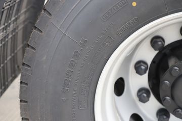 �������ó� ����KL�ؿ� 480���� 6X4 LNGǣ����ͼƬ