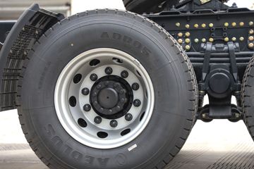 �������ó� ����KL�ؿ� 480���� 6X4 LNGǣ����ͼƬ