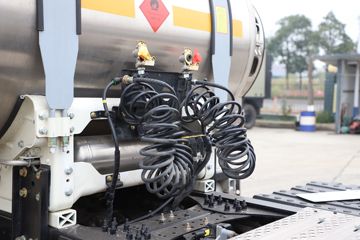 �������ó� ����KL�ؿ� 480���� 6X4 LNGǣ����ͼƬ