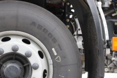 东风商用车 天龙KL重卡 480马力 6X4 LNG牵引车(DFH4250D14)