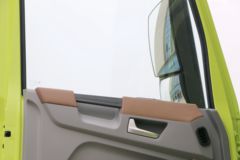 东风商用车 天龙旗舰KX 王者版 530马力 6X4 LNG牵引车(DFH4250DX13)