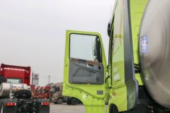东风商用车 天龙旗舰KX 王者版 530马力 6X4 LNG牵引车(DFH4250DX13)