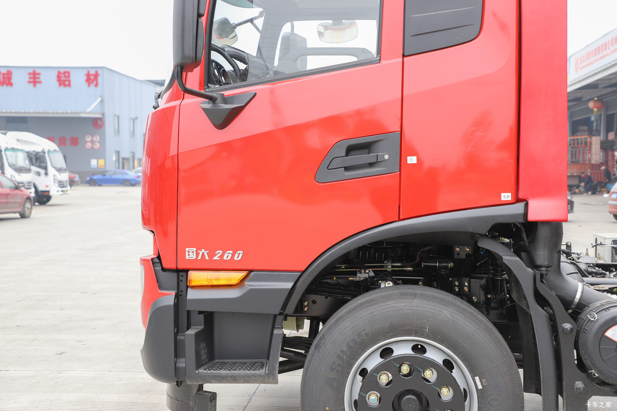 ½ KRȼ 260 4X2 9.6CNGʽػ(DFV5182XXYGP6N)                                                