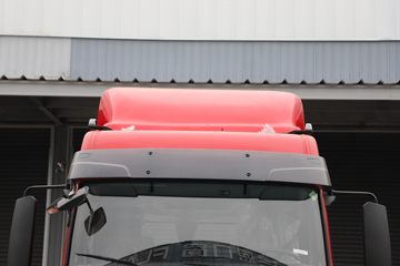 ½ KRȼ 260 4X2 9.6CNGʽػ(DFV5182XXYGP6N)ͼƬ