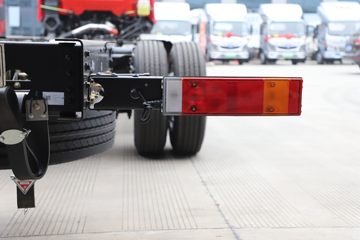 ½ KRȼ 260 4X2 9.6CNGʽػ(DFV5182XXYGP6N)ͼƬ