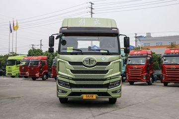 青岛解放 JH5重卡 530马力 6X4 LNG自动档牵引车(液缓)(CA4251P2K15T1E6A80)