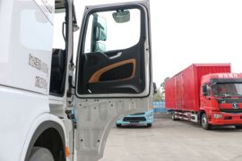 德龙X5000S&nbsp;牵引车驾驶室                                               图片