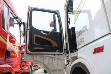 �����ؿ� ����X5000S �콢�� 560���� 6X4 LNGǣ����(Һ��)(SX4259XE4TLQ3)ͼƬ