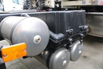 �����ؿ� ����X6000 ݼӢ�� 560���� 6X4 LNG�Զ���ǣ����(SX4259GE4TLQ2)ͼƬ