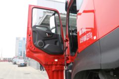 东风新疆 天龙KL燃气 500马力 4X2 LNG自动档牵引车(DFH4180D6)