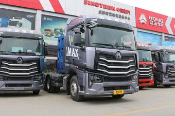 中国重汽 HOWO Max重卡 轻奢版 460马力 6X4 CNG牵引车(ZZ4257V424KF1CH)