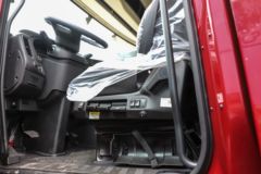 陕汽重卡 德龙X5000S 旗舰版 560马力 6X4 LNG牵引车(液缓)(红色)(SX4259XE4TLQ3)