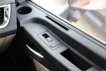 ���� ŷ��EST 530���� 6X4 LNG�Զ���ǣ����(��ɫ)(BJ4259L6DLL-05)ͼƬ