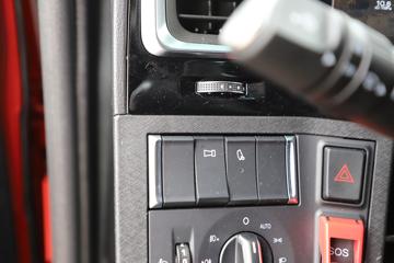 ���� ŷ��EST 530���� 6X4 LNG�Զ���ǣ����(��ɫ)(BJ4259L6DLL-05)ͼƬ