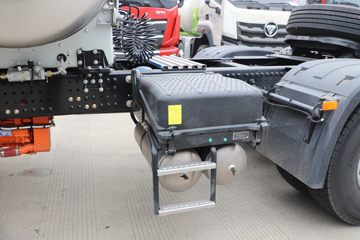 ���� ŷ��EST 530���� 6X4 LNG�Զ���ǣ����ͼƬ