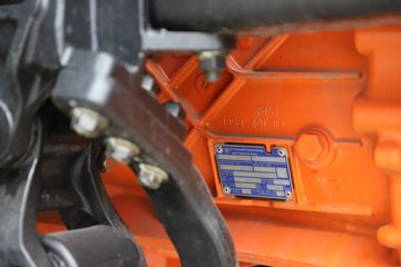 ���� ŷ��EST 530���� 6X4 LNG�Զ���ǣ����ͼƬ