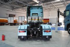 陕汽重卡 德龙X6000 旗舰版 700马力 6X4 LNG自动档牵引车(液缓)(SX4259GE4TLQ5)