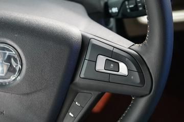 �����ؿ� ����X6000 �콢�� 700���� 6X4 LNG�Զ���ǣ����(Һ��)(SX4259GE4TLQ5)ͼƬ