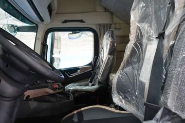 �����ؿ� ����X6000 �콢�� 700���� 6X4 LNG�Զ���ǣ����(Һ��)(SX4259GE4TLQ5)ͼƬ