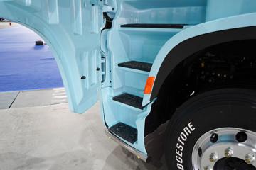 �����ؿ� ����X6000 �콢�� 700���� 6X4 LNG�Զ���ǣ����(Һ��)(SX4259GE4TLQ5)ͼƬ