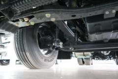 陕汽重卡 德龙X6000 旗舰版 700马力 6X4 LNG自动档牵引车(液缓)(SX4259GE4TLQ5)
