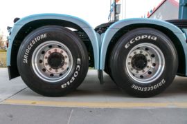 德龙X6000&nbsp;牵引车底盘                                                图片