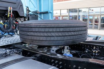 �����ؿ� ����X6000 �콢�� 840���� 6X4 �Զ���ǣ����(Һ��)ͼƬ