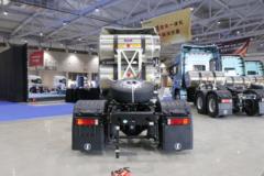 陕汽重卡 德龙X5000 经典版 530马力 4X2 LNG自动档牵引车(液缓)(SX4189XE1TLQ2)