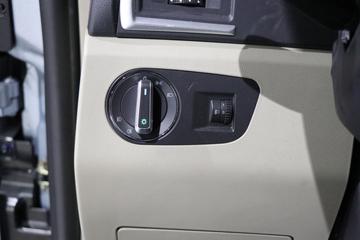 �����ؿ� ����X5000 ����� 530���� 4X2 LNG�Զ���ǣ����(Һ��)(SX4189XE1TLQ2)ͼƬ