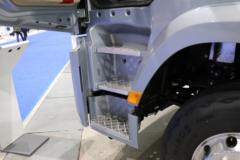 陕汽重卡 德龙X5000 经典版 530马力 4X2 LNG自动档牵引车(液缓)(SX4189XE1TLQ2)