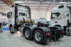 陕汽重卡 德龙X6000 旗舰版 580马力 6X4 柴油/LNG双燃料牵引车(液缓)(SX4259GD4TLH1)