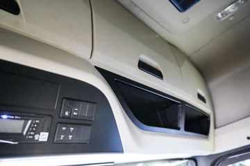 �����ؿ� ����X6000 �콢�� 580���� 6X4 ����/LNG˫ȼ��ǣ����(Һ��)ͼƬ