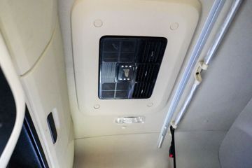 �����ؿ� ����X6000 �콢�� 580���� 6X4 ����/LNG˫ȼ��ǣ����(Һ��)ͼƬ