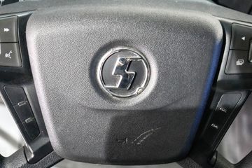 �����ؿ� ����X6000 �콢�� 580���� 6X4 ����/LNG˫ȼ��ǣ����(Һ��)ͼƬ